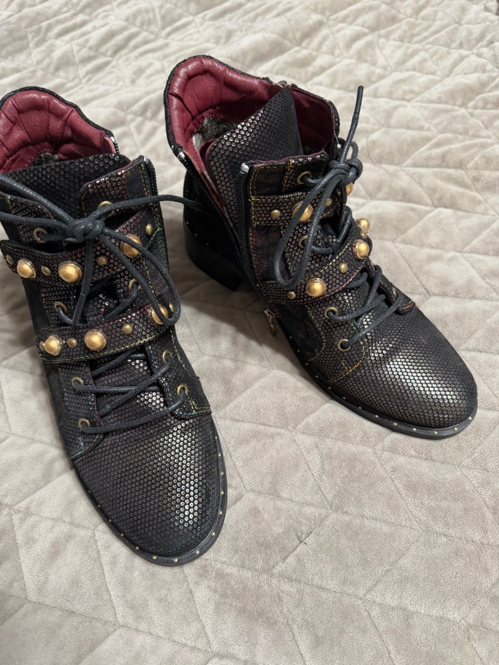L'Atiste booties boots size 38